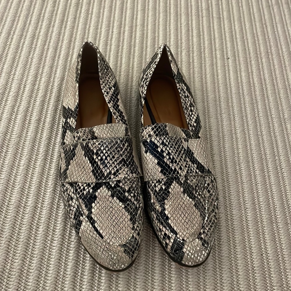 Marc Fisher Loafer - size 8.5